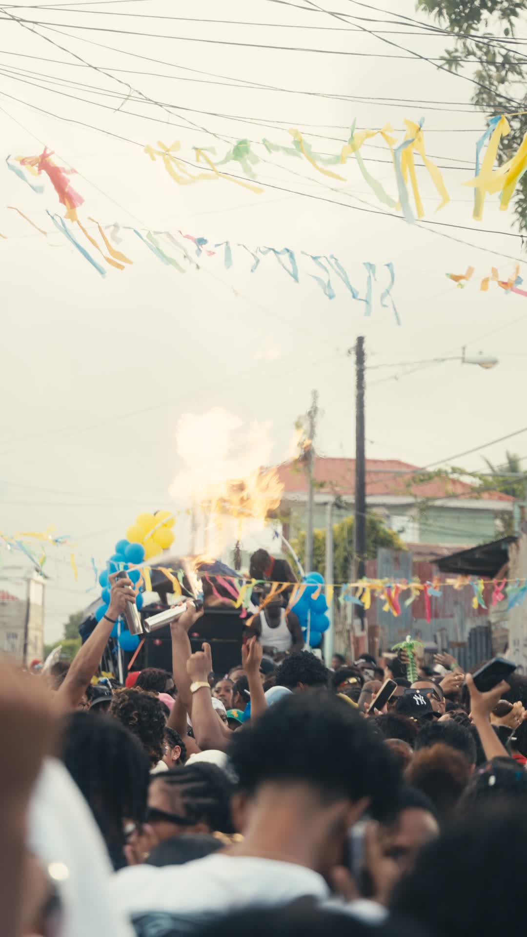 Palo de Mayo — Stills 8